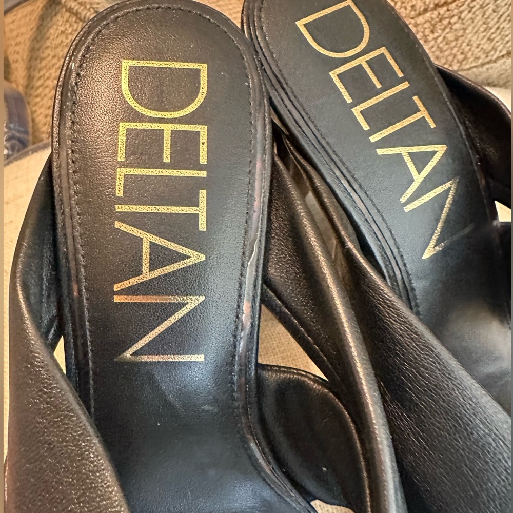 Excellent condition Deltan black leather knot with tortoise heel size 8 - Picture 7 of 8